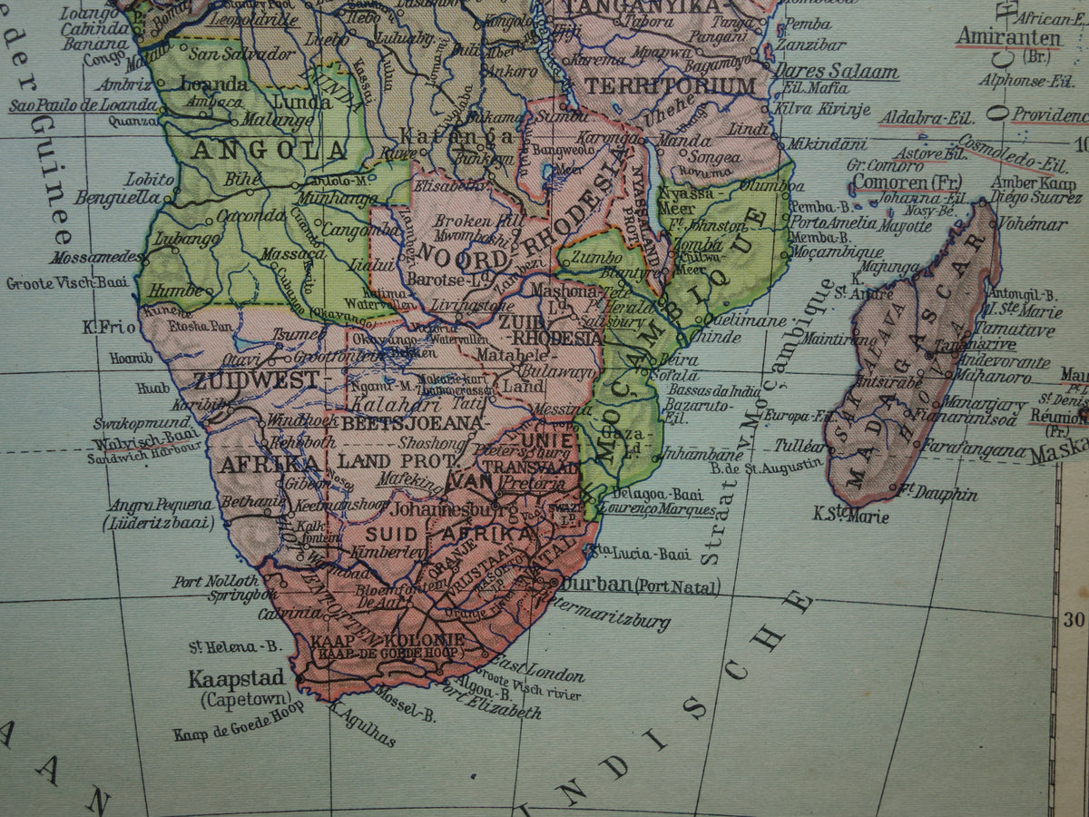 Vintage map of Africa from 1932 original old map of Africa continent - old Dutch maps