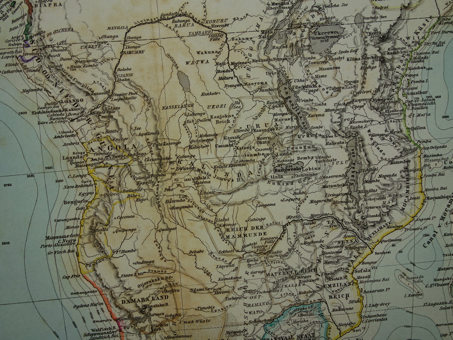 Antike Karte von Afrika aus dem Jahr 1884. Großes, originales, über 140 Jahre altes, handkoloriertes Kartenposter des afrikanischen Kontinents.