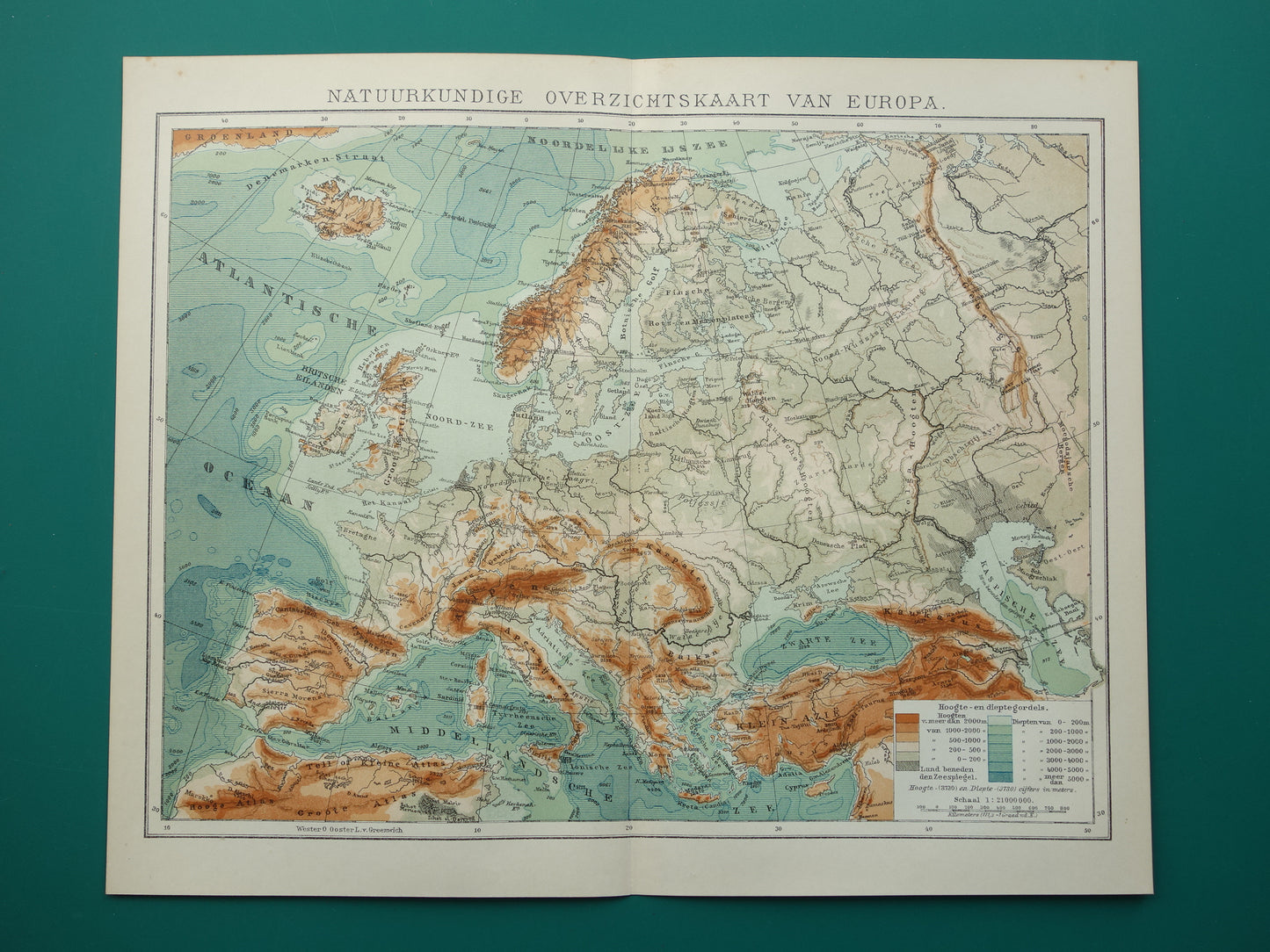 EUROPA Oude hoogtekaart van Europa uit 1916 originele Nederlandse antieke vintage kaart Bergen Rivieren Geologie landkaart