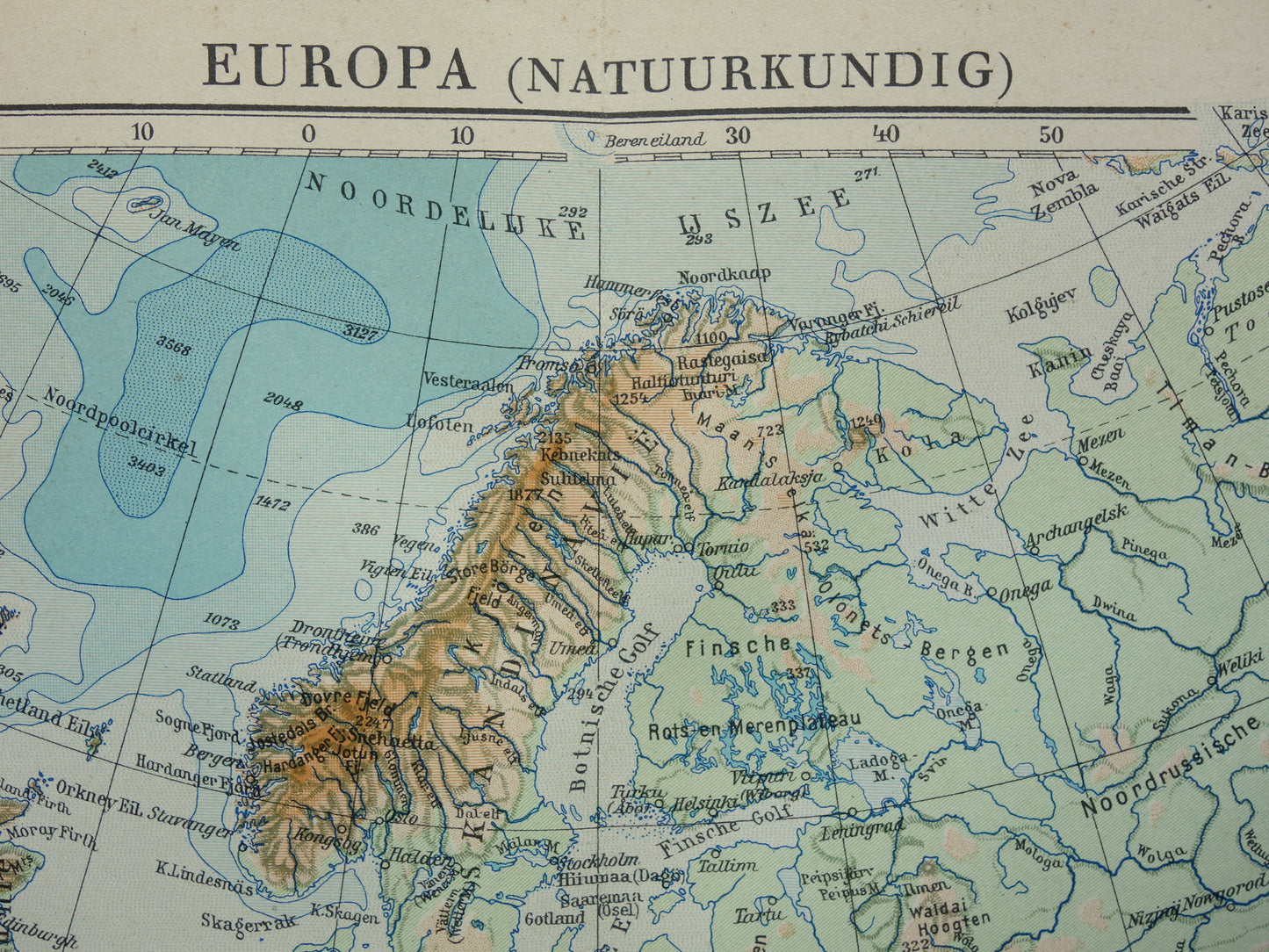 EUROPA Oude fysieke kaart van Europa uit 1935 oiginele Nederlandse vintage landkaart Bergen Rivieren Geologie hoogtekaart