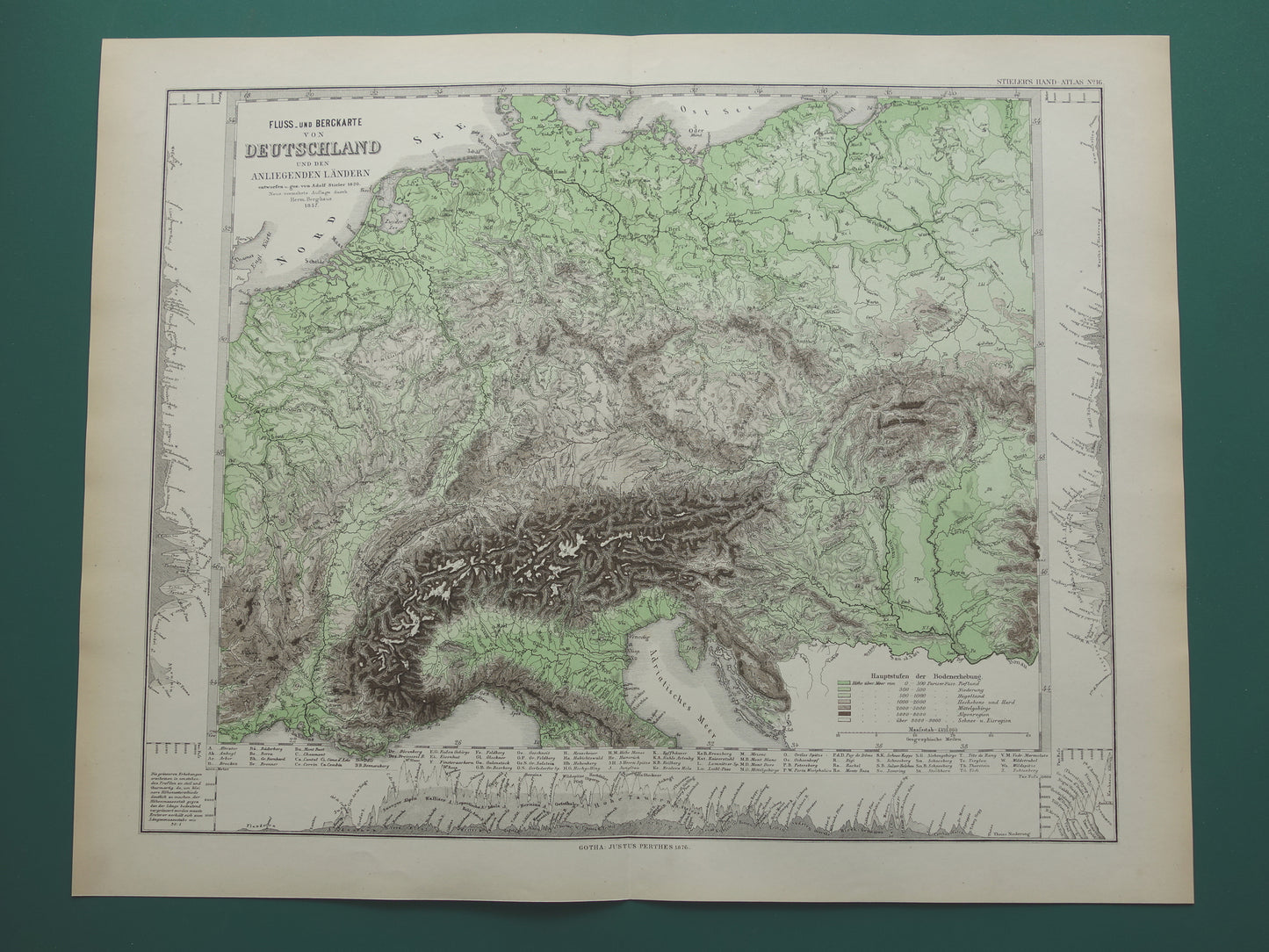 DUITSLAND oude kaart van Centraal Europa en Duitsland in 1876 originele antieke hoogtekaart Alpen Bergen Rivieren Geologie met jaartal te koop