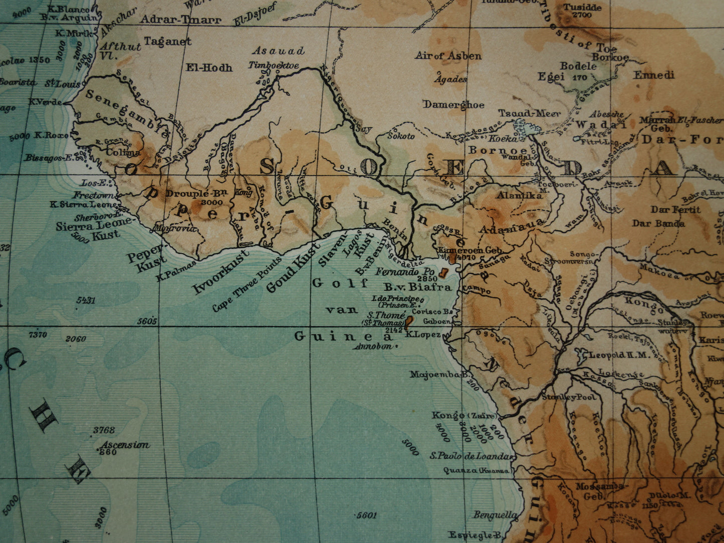 Old physical map of Africa from 1914 original vintage map elevation map of Africa continent - old Dutch maps