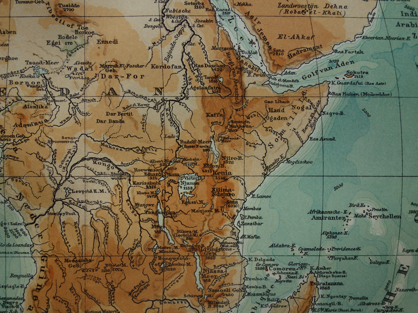Old physical map of Africa from 1914 original vintage map elevation map of Africa continent - old Dutch maps