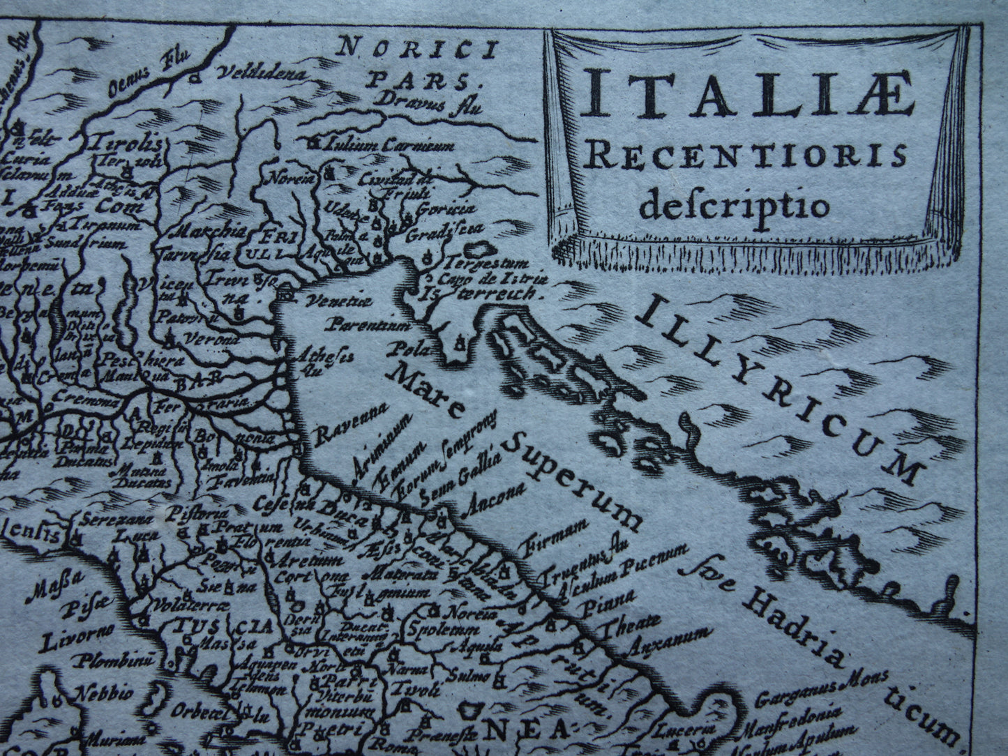 Old map of Italy from 1661 original antique Dutch map small format