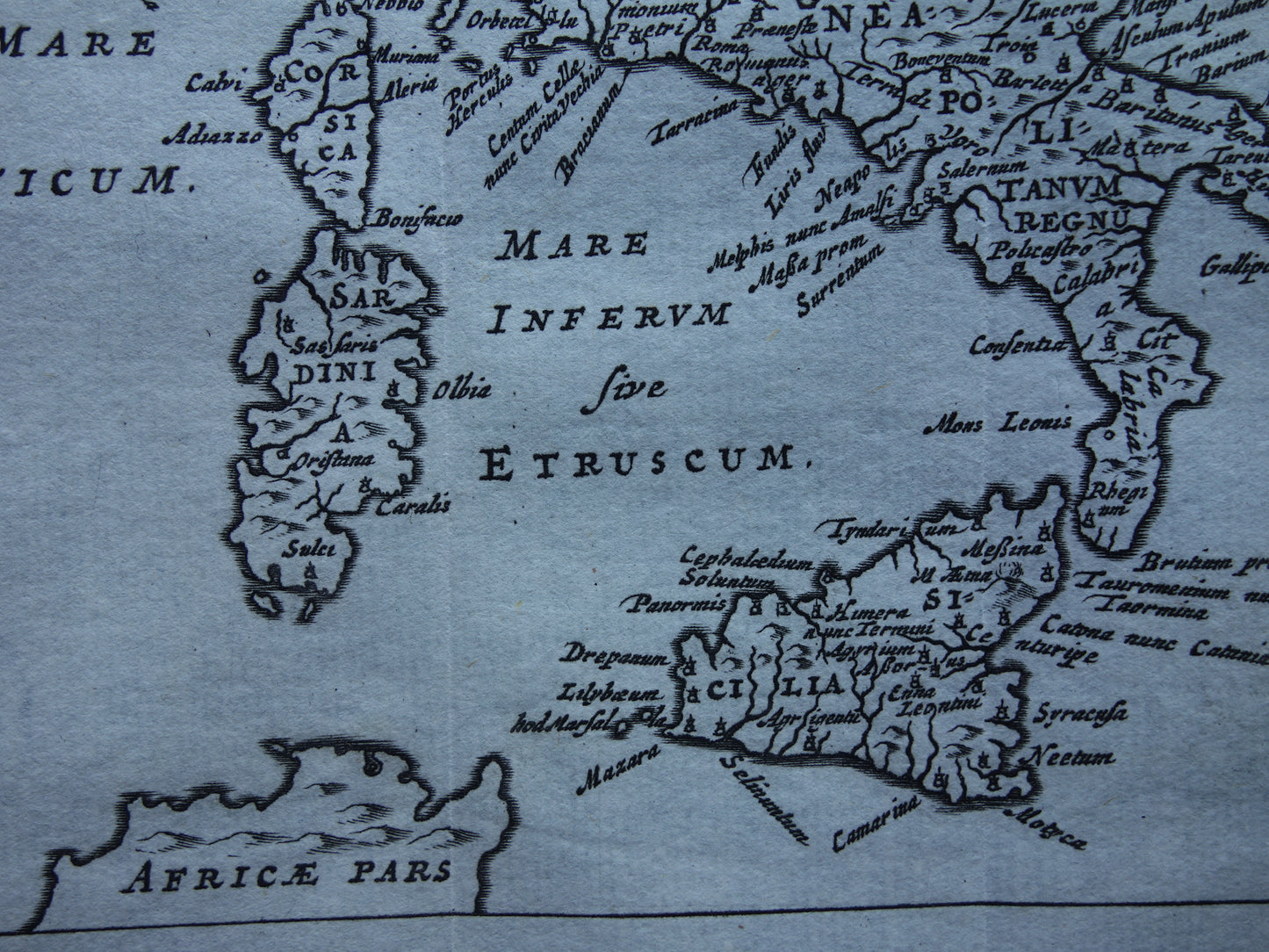 Old map of Italy from 1661 original antique Dutch map small format