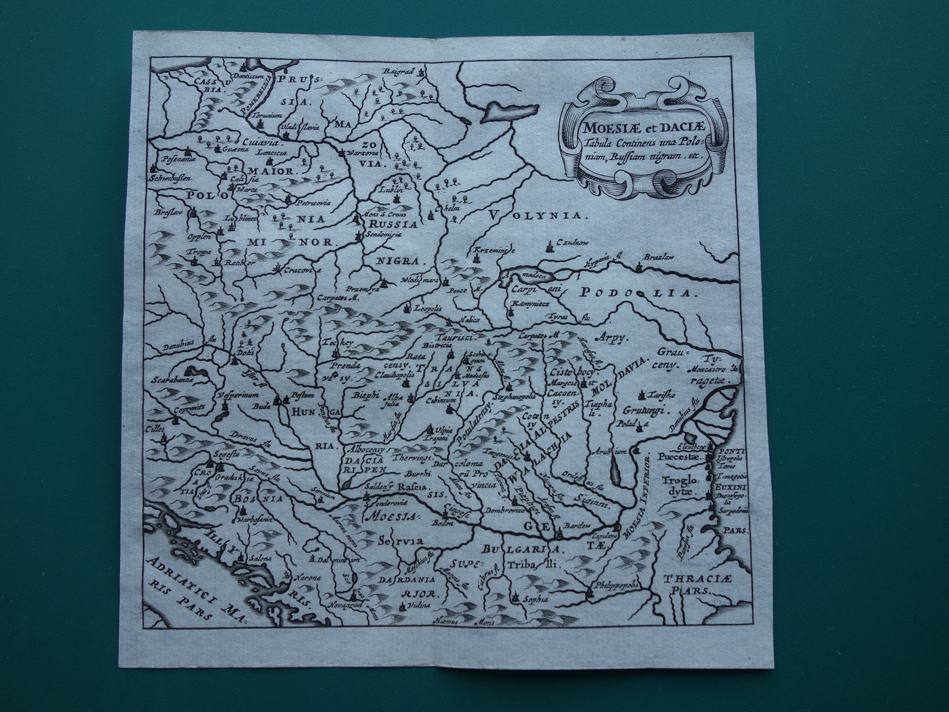 Oude kaart van Polen Roemenië Dacië Moesë in de oudheid 1661 originele antieke landkaart klein formaat Moesiae et Daciae Cluver
