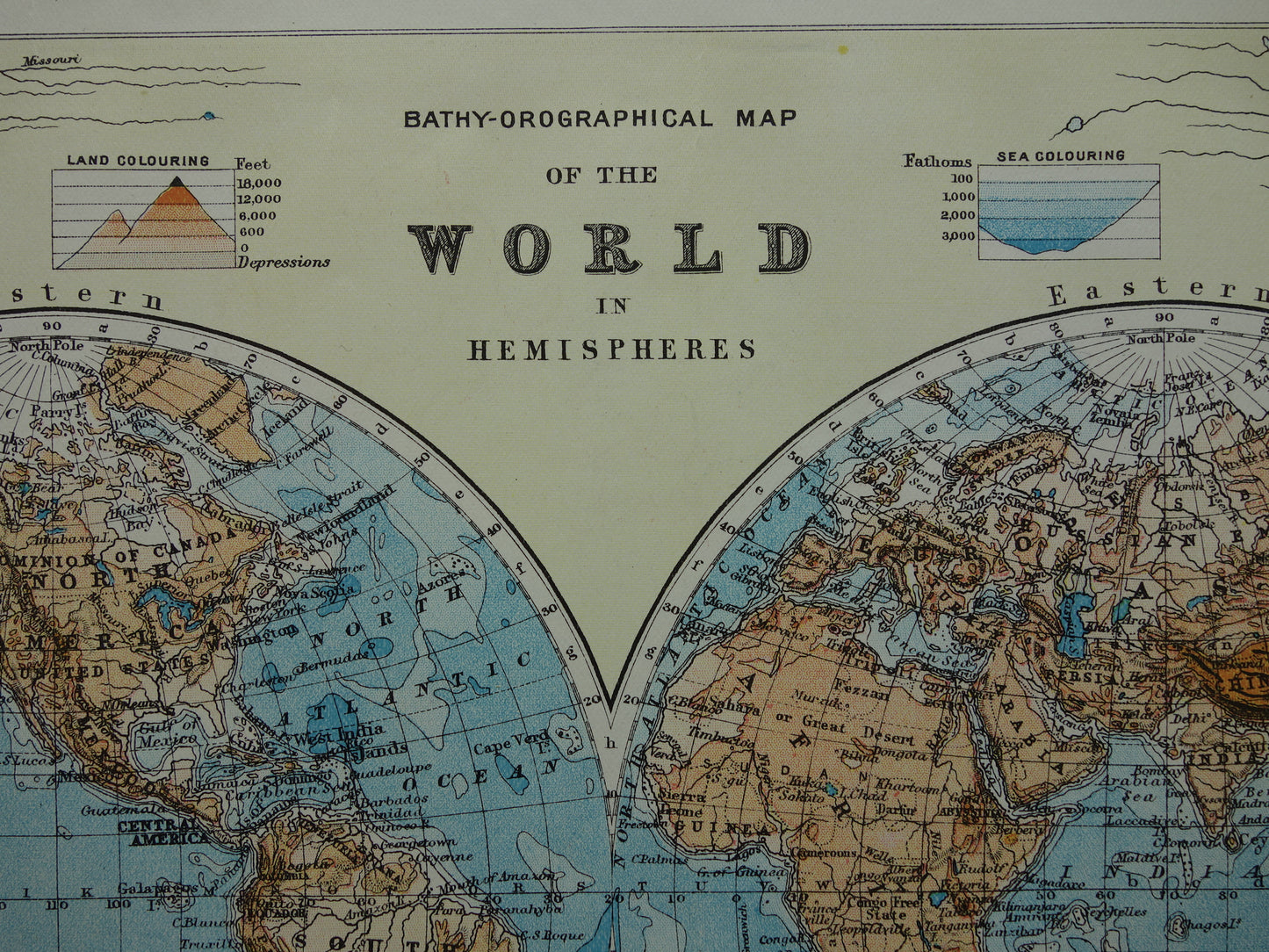 WERELDKAART Oude kaart van de Wereld uit 1901 originele antieke Engelse landkaart Bergtoppen Rivieren