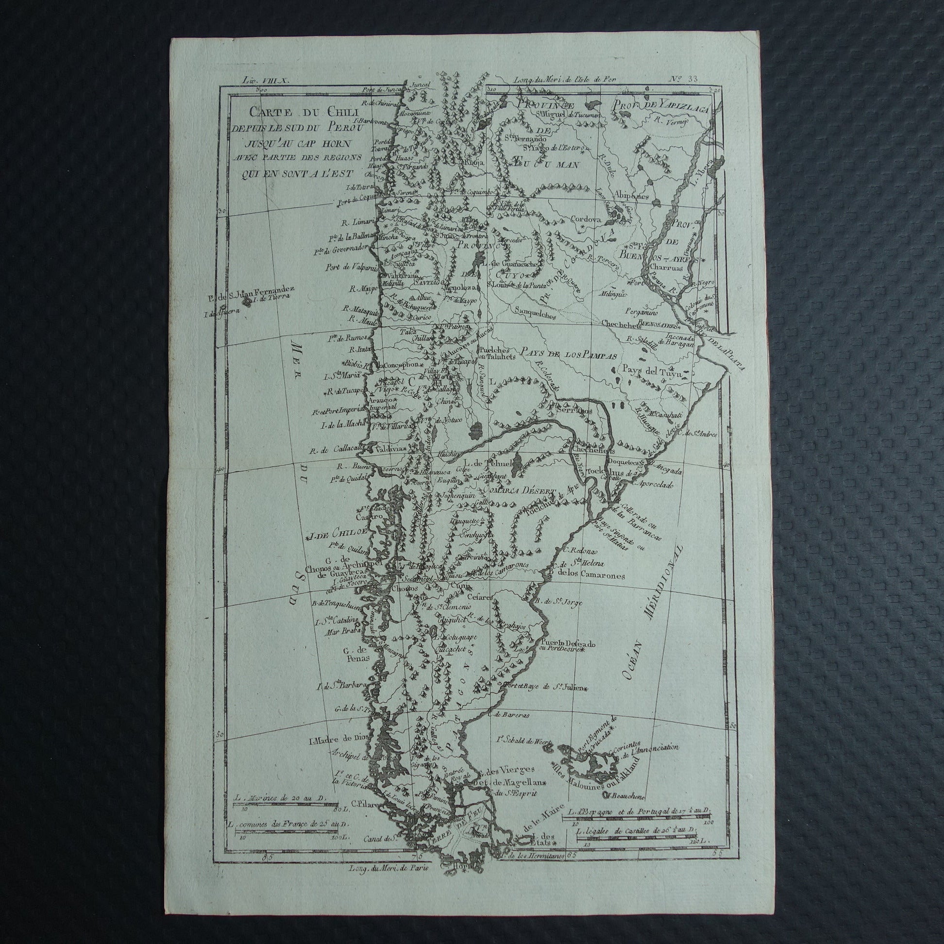 33 Carte du Chili depuis le sud du Perou jusqu'au cap horn avec partie des regiobs qui en sont a l'est
