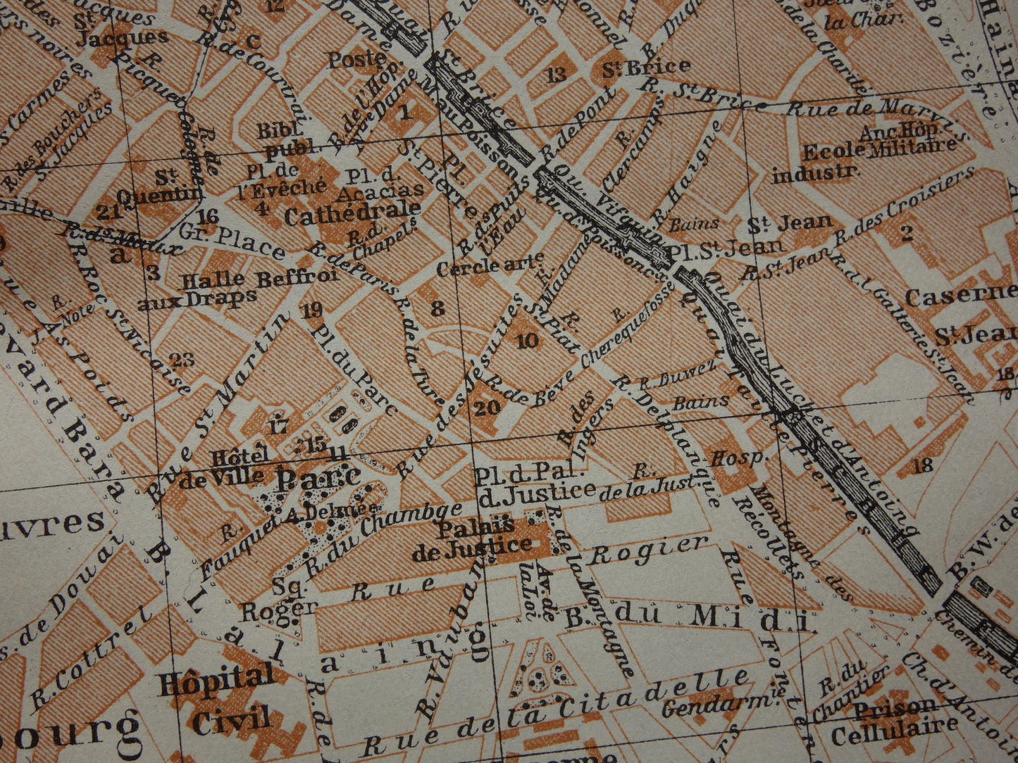 TOURNAI oude kaart van Doornik België uit 1914 kleine originele antieke plattegrond landkaart Tournai / Doornik