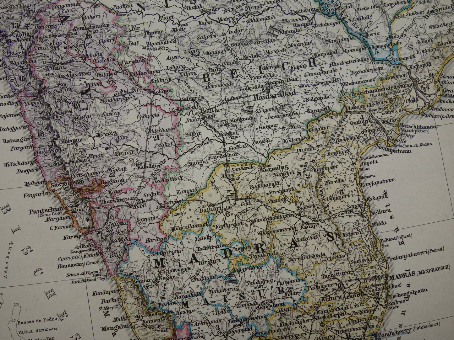 Alte Karte von Indien aus dem Jahr 1885, handkoloriert, sehr detaillierte antike Karte